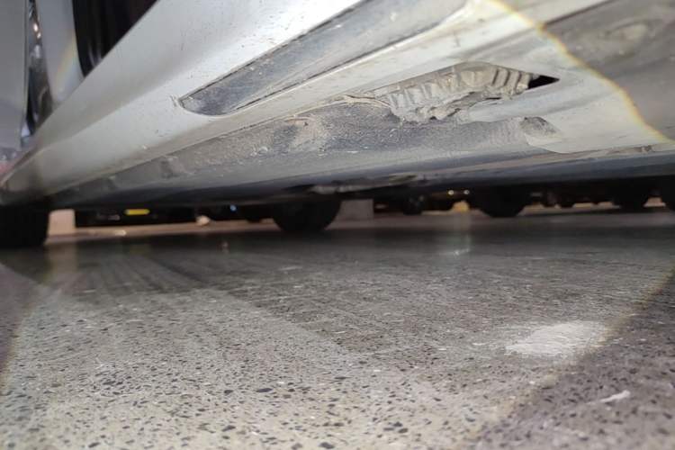 Used BMW 5 Series New Energy 2021 Restyled 535Le M Sport Package Right Side Sill