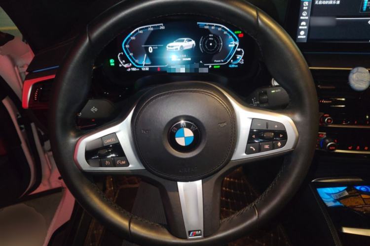 Used BMW 5 Series New Energy 2021 Restyled 535Le M Sport Package Steering Wheel