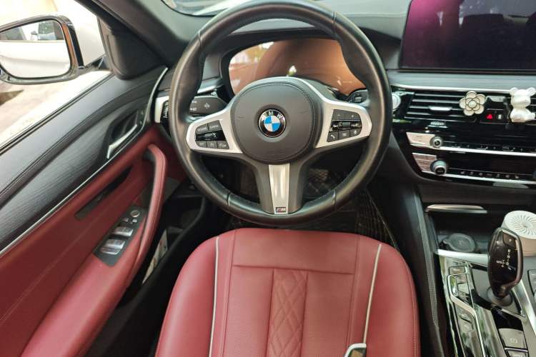 Used BMW 5 Series New Energy 2021 535Le M Sport Package Steering Wheel