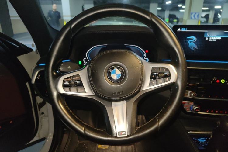 Used BMW 5 Series New Energy 2021 Restyled 535Le M Sport Package Steering Wheel