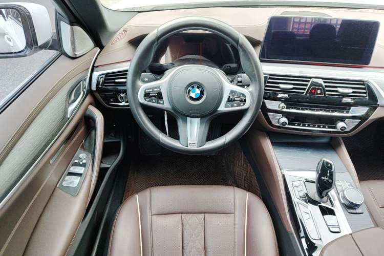 Used BMW 5 Series New Energy 2021 535Le M Sport Package Steering Wheel