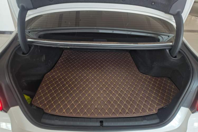 Used BMW 5 Series New Energy 2021 Updated 535Le Luxury Package Trunk