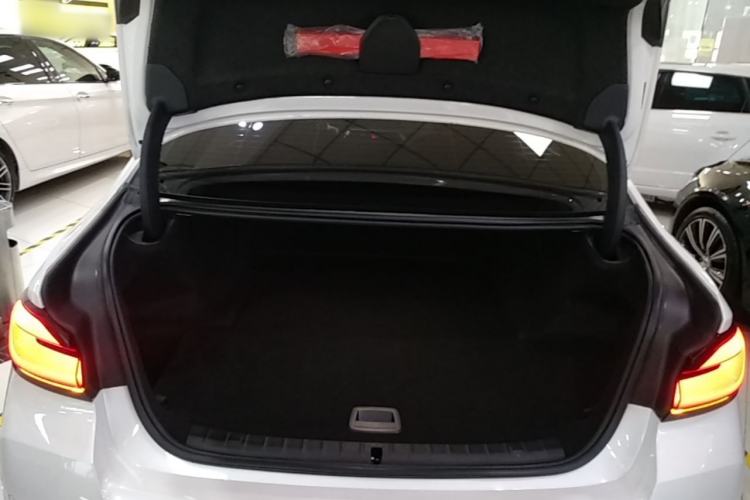 Used BMW 5 Series New Energy 2021 Restyled 535Le M Sport Package Trunk
