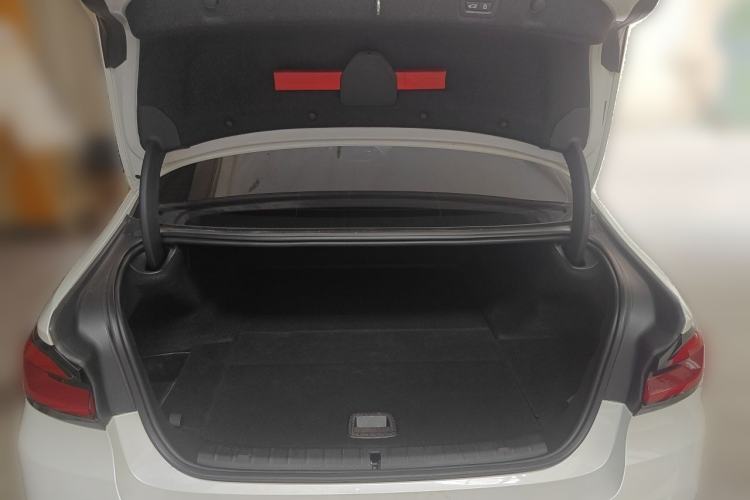 Used BMW 5 Series New Energy 2021 535Le Luxury Package Trunk