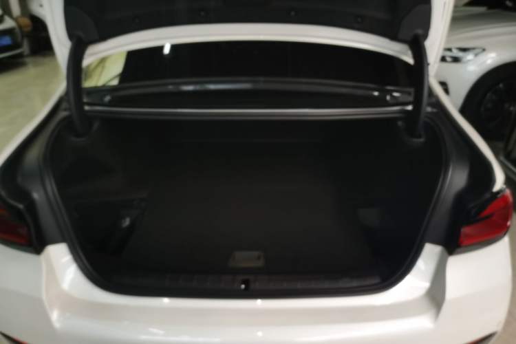 Used BMW 5 Series New Energy 2021 535Le M Sport Package Trunk