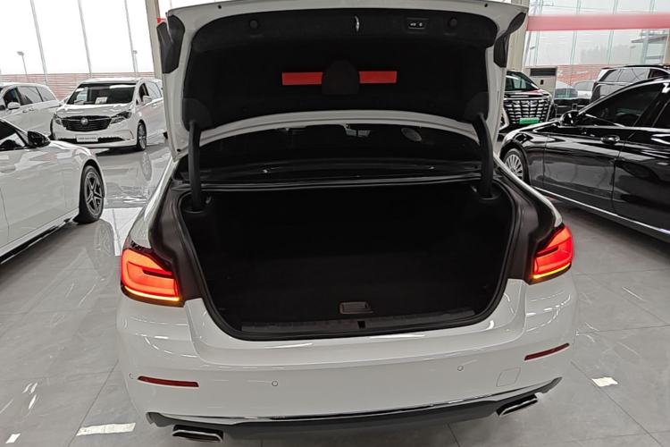 Used BMW 5 Series New Energy 2021 535Le Luxury Package Trunk