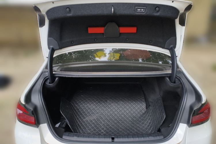 Used BMW 5 Series New Energy 2021 535Le Luxury Package Trunk