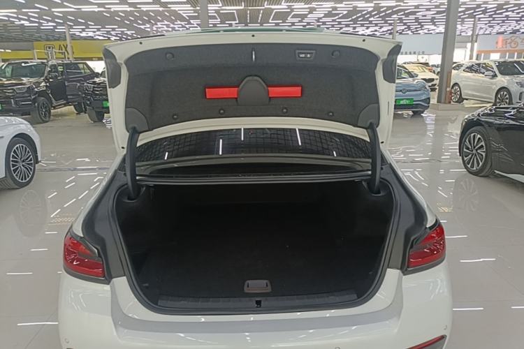Used BMW 5 Series New Energy 2021 535Le Pioneer Edition M Sport Package Trunk
