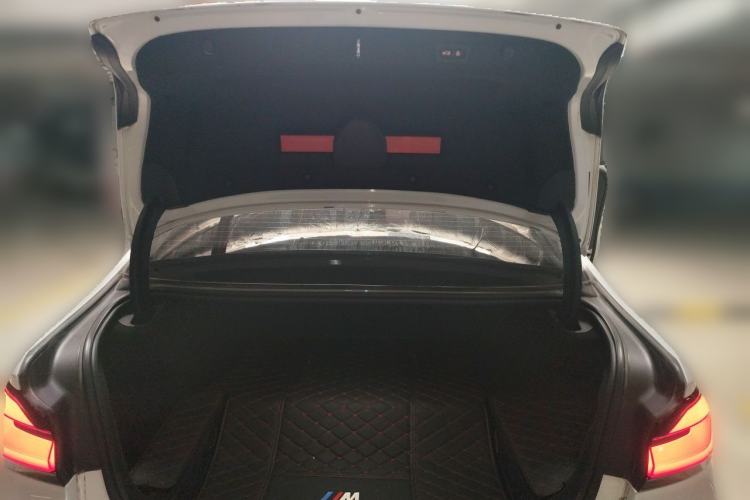 Used BMW 5 Series New Energy 2021 535Le Pioneer Edition M Sport Package Trunk
