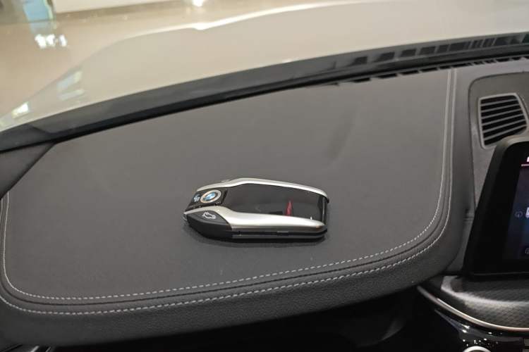 Used BMW 5 Series New Energy 2021 535Le Pioneer Edition M Sport Package Vehicle Key