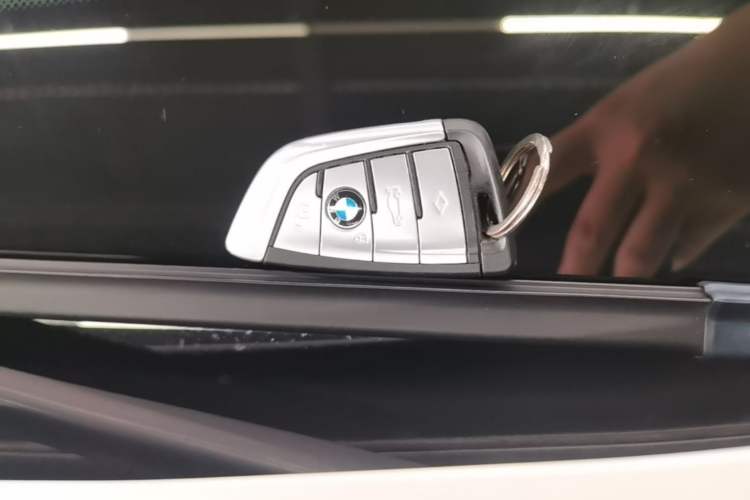 Used BMW 5 Series New Energy 2021 535Le Luxury Package Vehicle Key