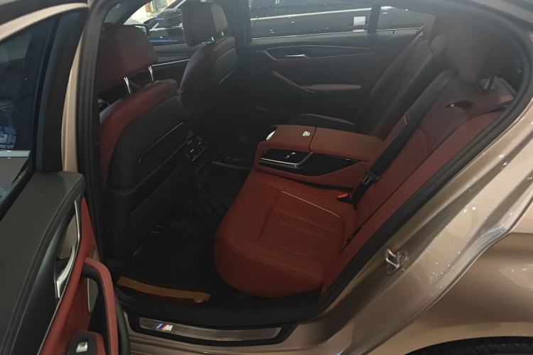 Used BMW 5 Series New Energy 2021 535Le Pioneer Edition M Sport Package Interior 4