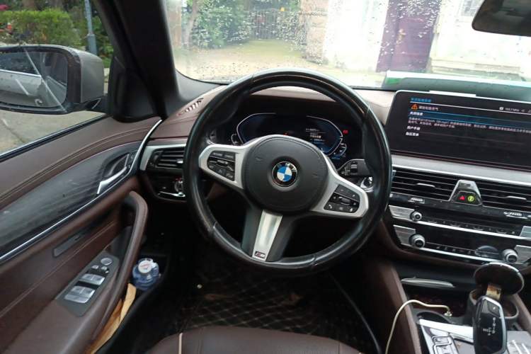 Used BMW 5 Series New Energy 2021 Restyled 535Le M Sport Package Steering Wheel