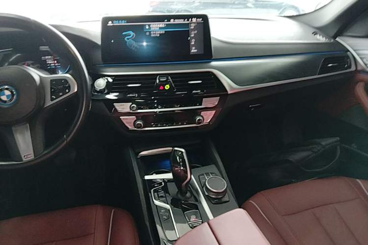 Used BMW 5 Series New Energy 2022 Restyled 535Le M Sport Package Audio And AC Panel