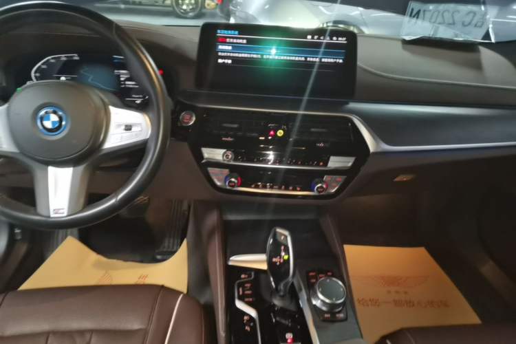 Used BMW 5 Series New Energy 2022 Second Facelift 535Le M Sport Package Audio And AC Panel