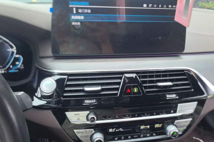 Used BMW 5 Series New Energy 2022 Restyled 535Le M Sport Package Audio And AC Panel