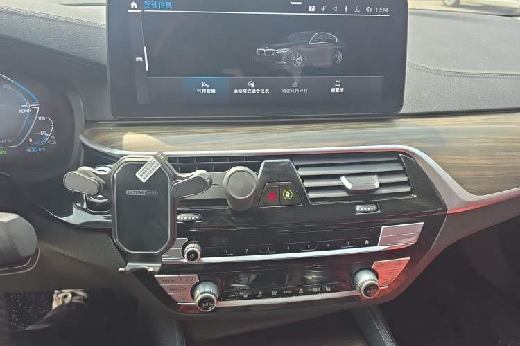 Used BMW 5 Series New Energy 2022 Updated Version 535Le Luxury Package Audio And AC Panel