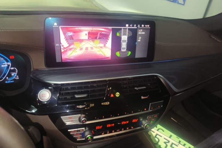 Used BMW 5 Series New Energy 2022 Restyled 535Le M Sport Package Audio And AC Panel