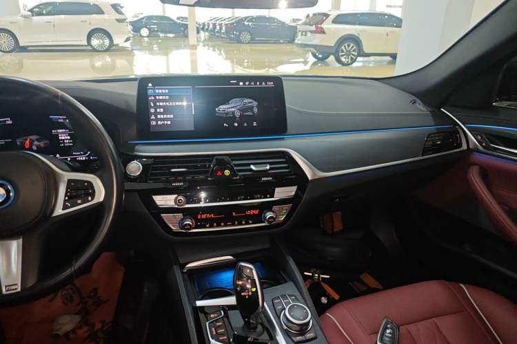Used BMW 5 Series New Energy 2022 Restyled 535Le M Sport Package Audio And AC Panel