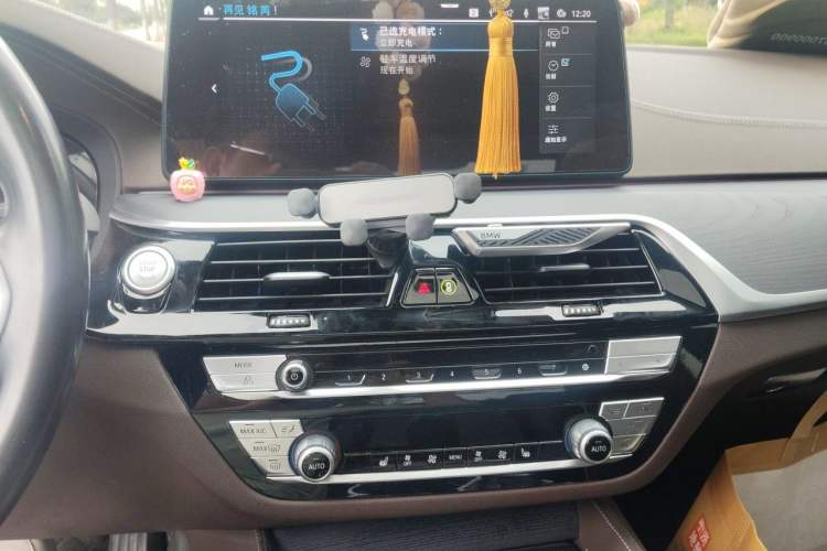 Used BMW 5 Series New Energy 2022 Second Facelift 535Le M Sport Package Audio And AC Panel