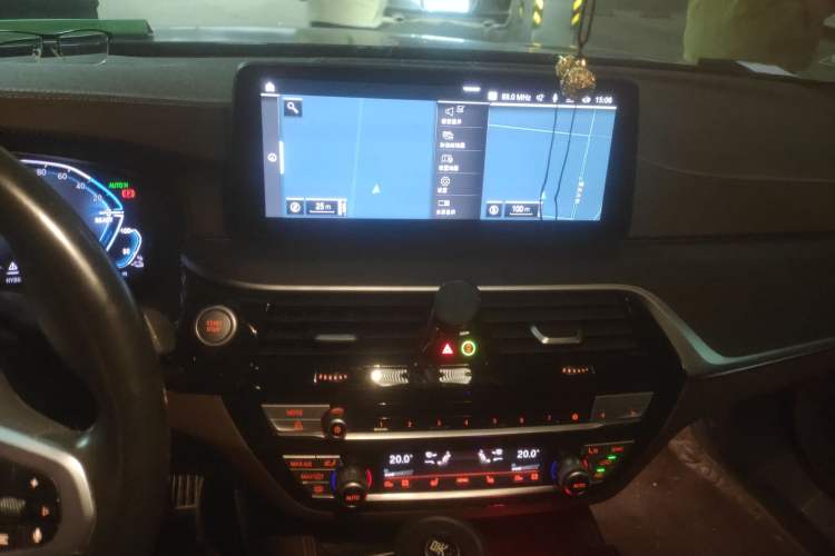 Used BMW 5 Series New Energy 2022 Restyled 535Le M Sport Package Audio And AC Panel