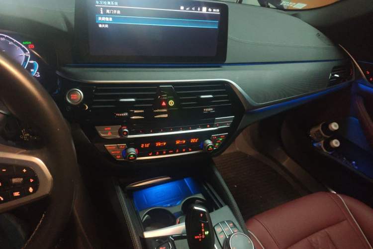 Used BMW 5 Series New Energy 2022 Restyled 535Le M Sport Package Audio And AC Panel