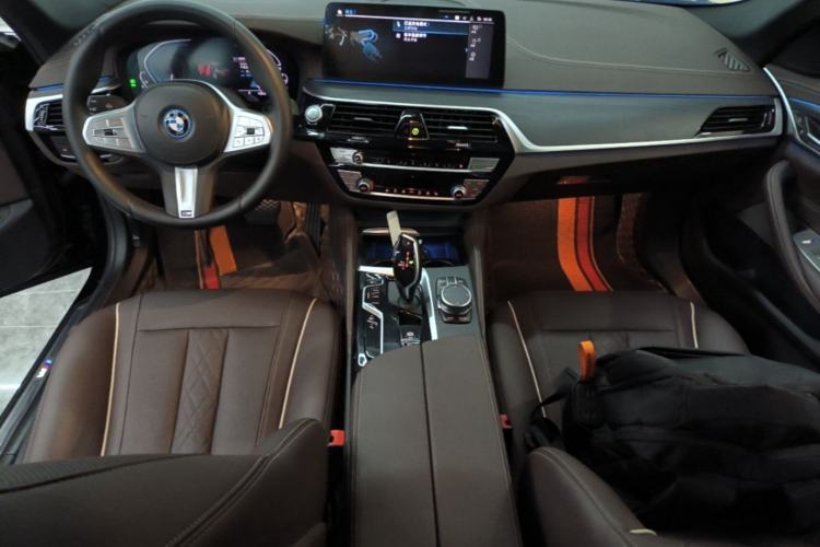 Used BMW 5 Series New Energy 2022 Restyled 535Le M Sport Package Center Console