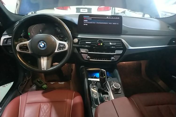 Used BMW 5 Series New Energy 2022 Restyled 535Le M Sport Package Center Console