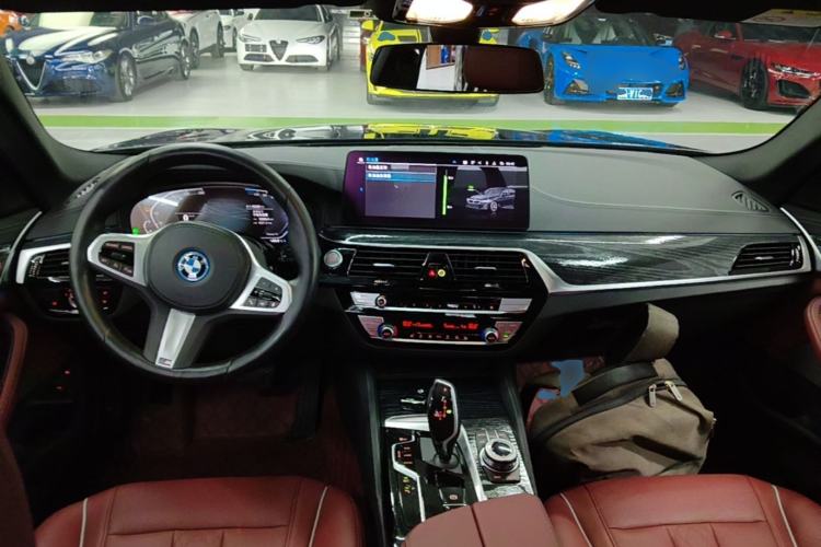 Used BMW 5 Series New Energy 2022 Restyled 535Le M Sport Package Center Console