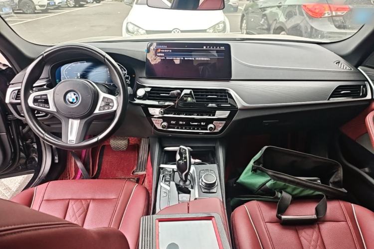 Used BMW 5 Series New Energy 2022 Restyled 535Le M Sport Package Center Console