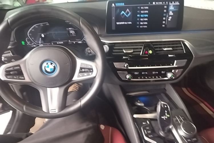 Used BMW 5 Series New Energy 2022 Restyled 535Le M Sport Package Center Console
