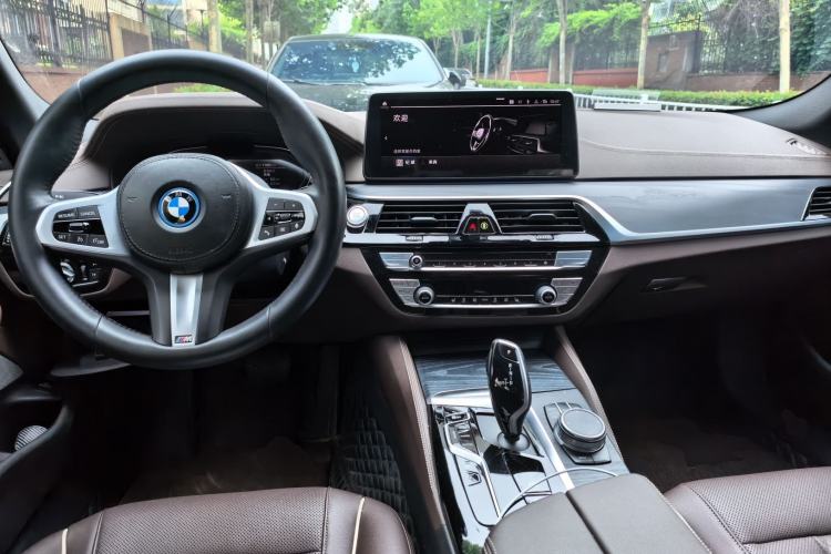 Used BMW 5 Series New Energy 2022 Updated Version 535Le Luxury Package Center Console
