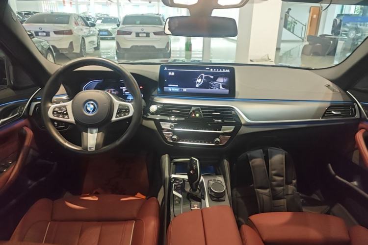 Used BMW 5 Series New Energy 2022 535Le Pioneer Edition M Sport Package Center Console
