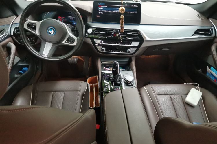 Used BMW 5 Series New Energy 2022 Restyled 535Le M Sport Package Center Console