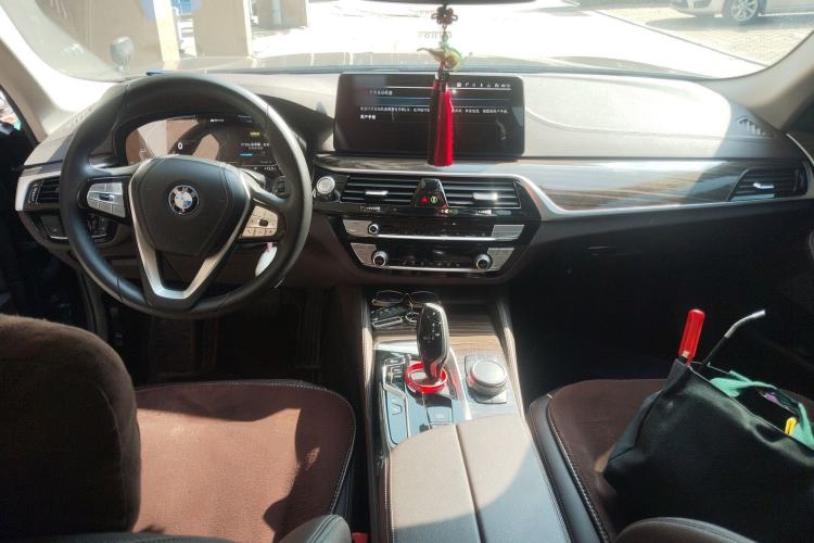 Used BMW 5 Series New Energy 2022 Updated Version 535Le Luxury Package Center Console