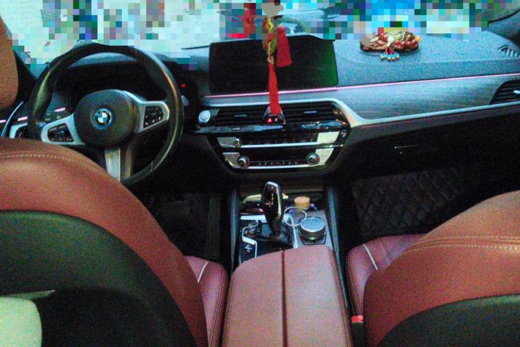 Used BMW 5 Series New Energy 2022 Restyled 535Le M Sport Package Center Console