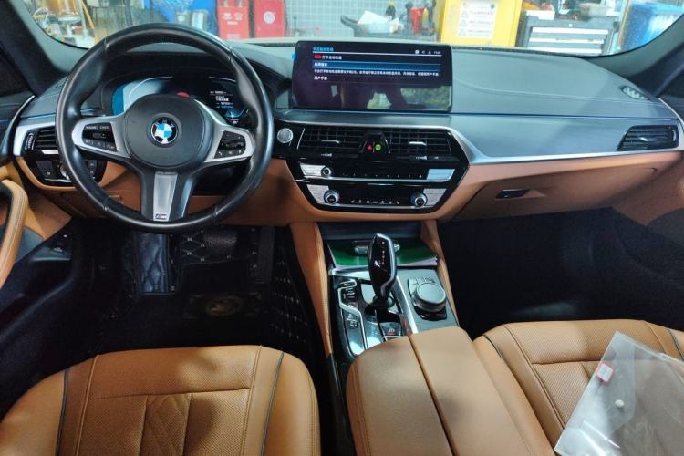 Used BMW 5 Series New Energy 2022 535Le M Sport Package Center Console