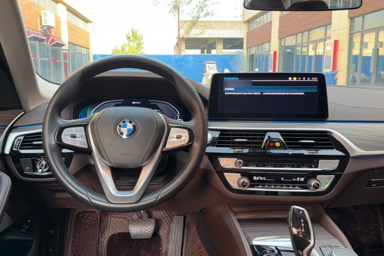 Used BMW 5 Series New Energy 2022 Second Facelift 535Le Luxury Package Center Console
