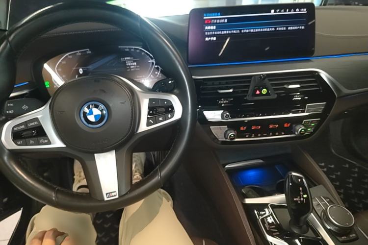 Used BMW 5 Series New Energy 2022 Restyled 535Le M Sport Package Center Console