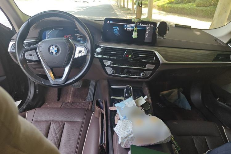 Used BMW 5 Series New Energy 2022 Updated Version 535Le Luxury Package Center Console