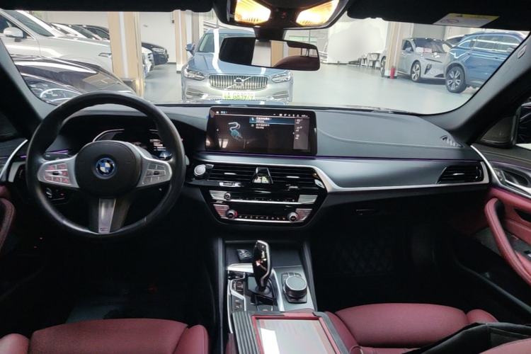Used BMW 5 Series New Energy 2022 Second Facelift 535Le Pioneer Edition M Sport Package Center Console
