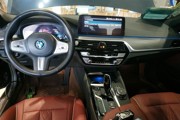 Used BMW 5 Series New Energy 2022 Second Facelift 535Le M Sport Package Center Console