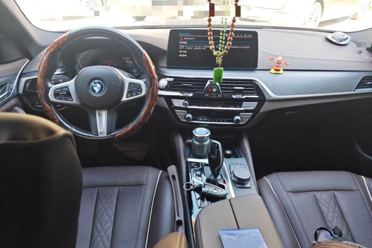 Used BMW 5 Series New Energy 2022 Restyled 535Le M Sport Package Center Console