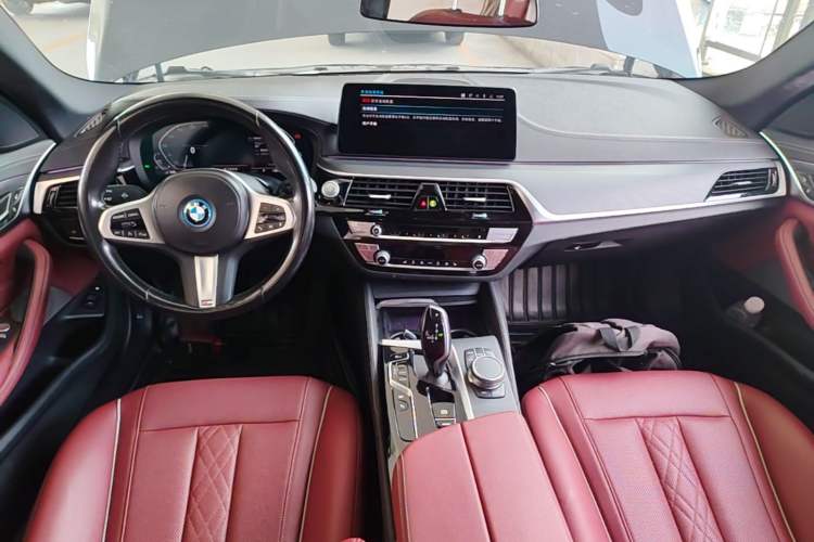Used BMW 5 Series New Energy 2022 Restyled 535Le M Sport Package Center Console