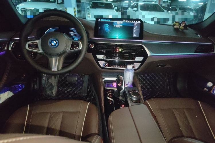 Used BMW 5 Series New Energy 2022 Restyled 535Le M Sport Package Center Console