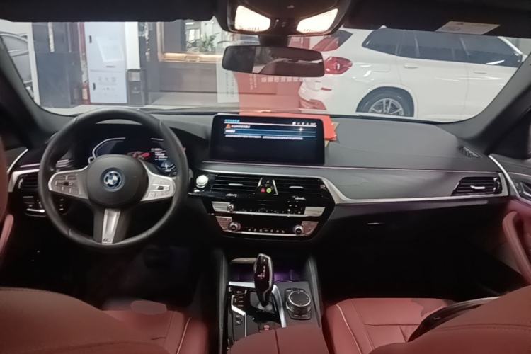 Used BMW 5 Series New Energy 2022 Second Facelift 535Le M Sport Package Center Console