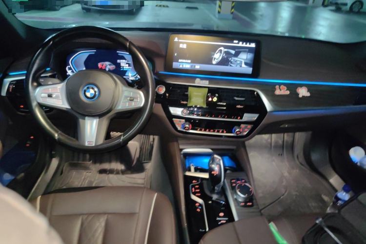 Used BMW 5 Series New Energy 2022 Second Facelift 535Le Luxury Package Center Console