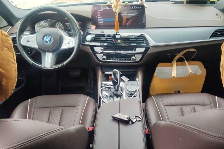 Used BMW 5 Series New Energy 2022 Second Facelift 535Le M Sport Package Center Console