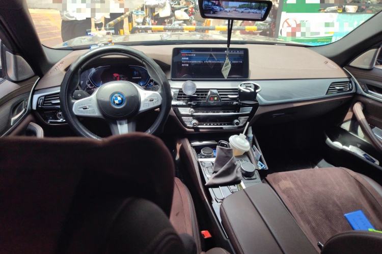 Used BMW 5 Series New Energy 2022 Second Facelift 535Le M Sport Package Center Console