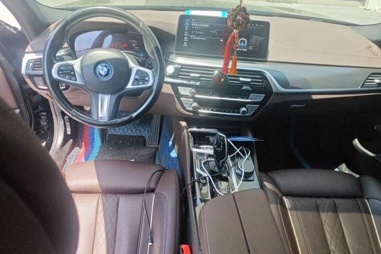 Used BMW 5 Series New Energy 2022 535Le Pioneer Edition M Sport Package Center Console